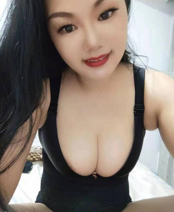 贤淑丰满良家少妇