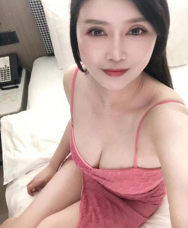 科班大奶婷婷