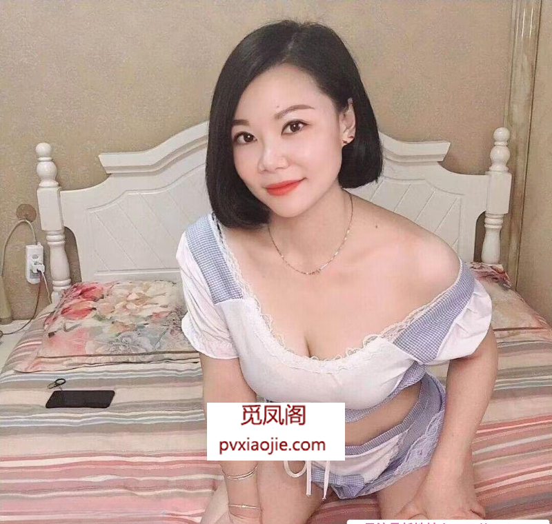 返食妩媚风韵熟女